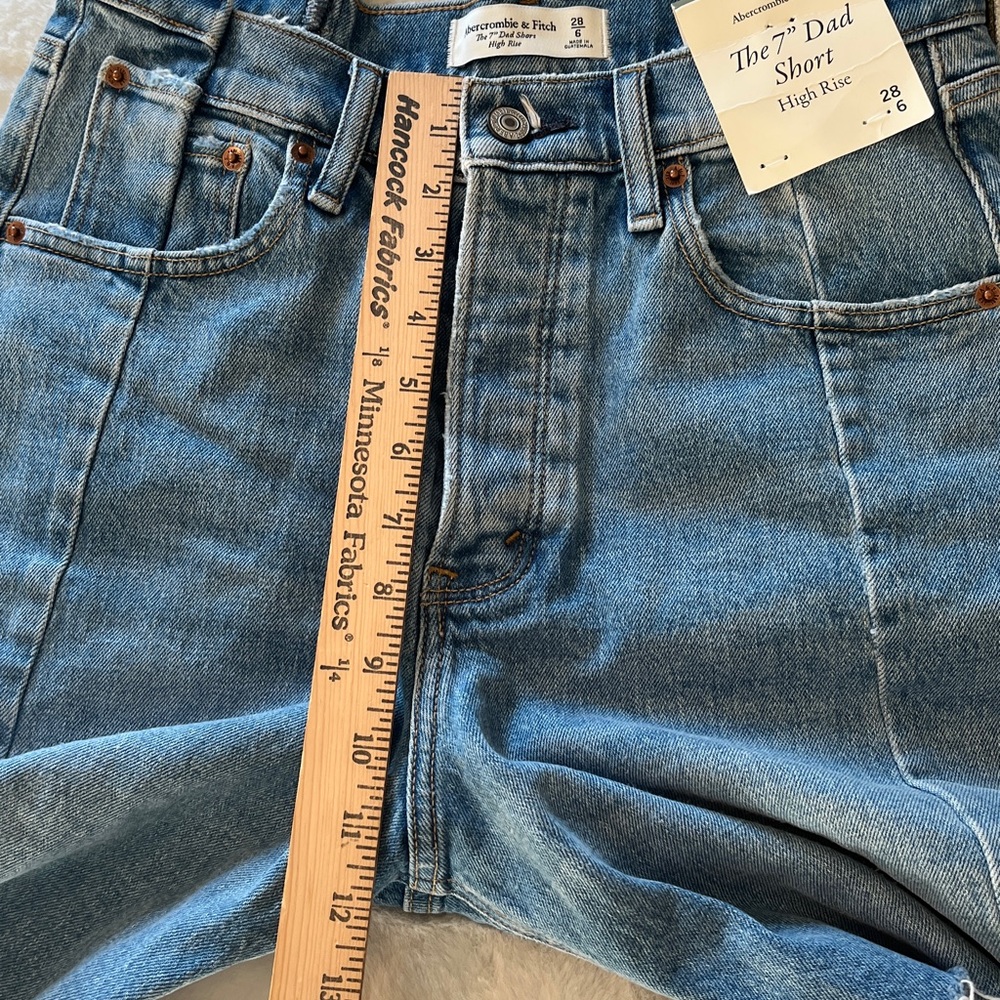 New! Abercrombie and Fitch The 7" Dad Denim Shorts High Rise Size 28/6‎ NWT - Picture 10 of 15